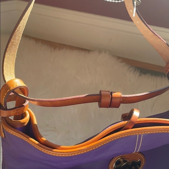 New Dooney & Bourke Purple Leather Tote Purse - Picture 4 of 11